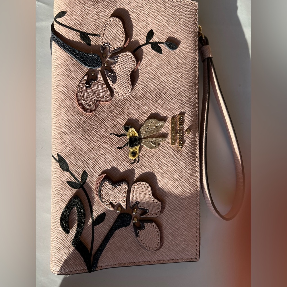 Kate Spade wallet/wristlet